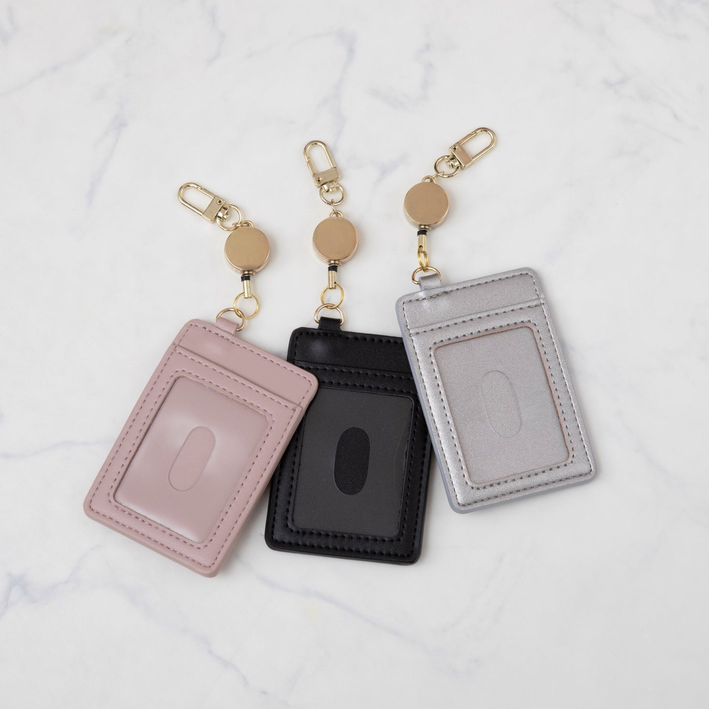 PIPOCCHI リール付きパスケース | ショートタイプでリュックや腰ベルトに